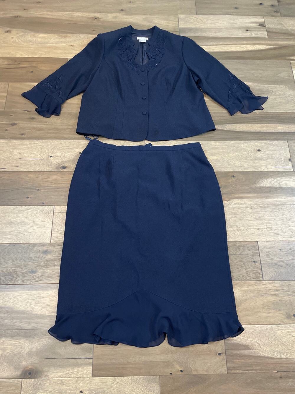 Plaza South Suit Set Size 24W Navy Paisley Textured Chiffon Trim Lined